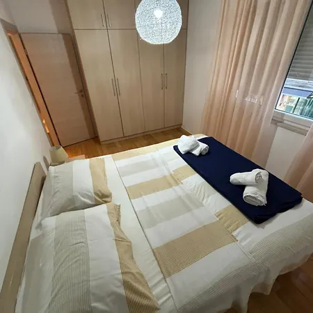 Kates Place Centar