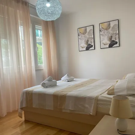 Kates Place Centar