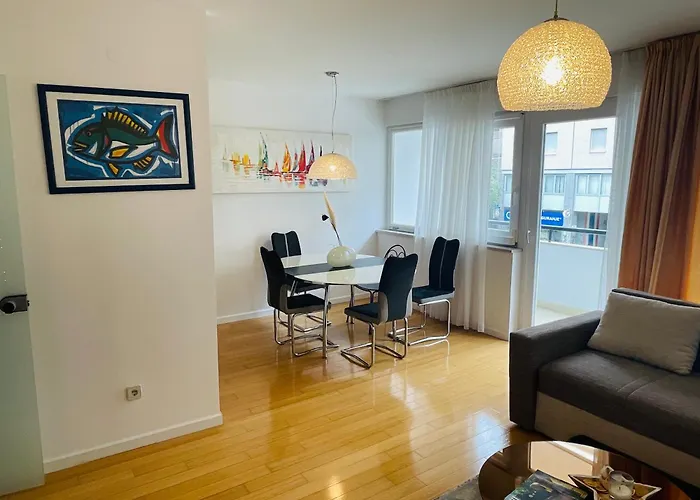 Kates Place Centar *