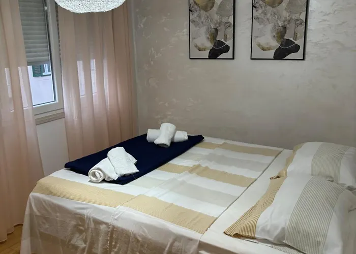 Kates Place Centar *